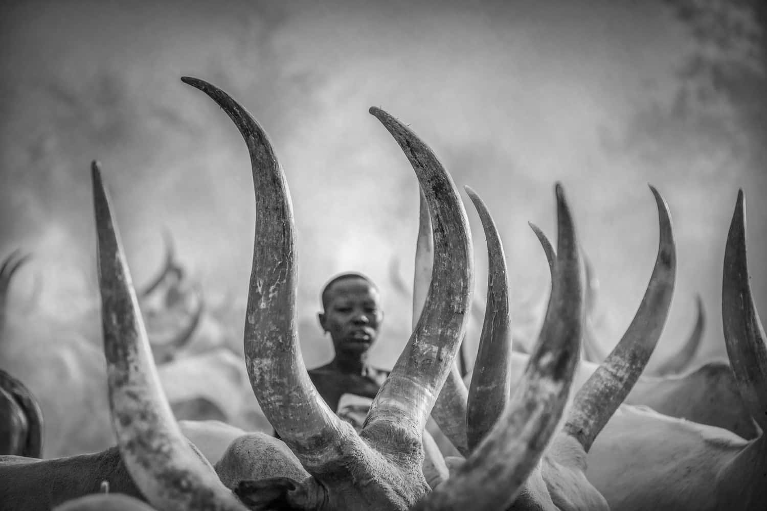 Mundari tribe, by Svetlin Yosifov, Street Golden Mention in the Black and White Photo Awards 2024