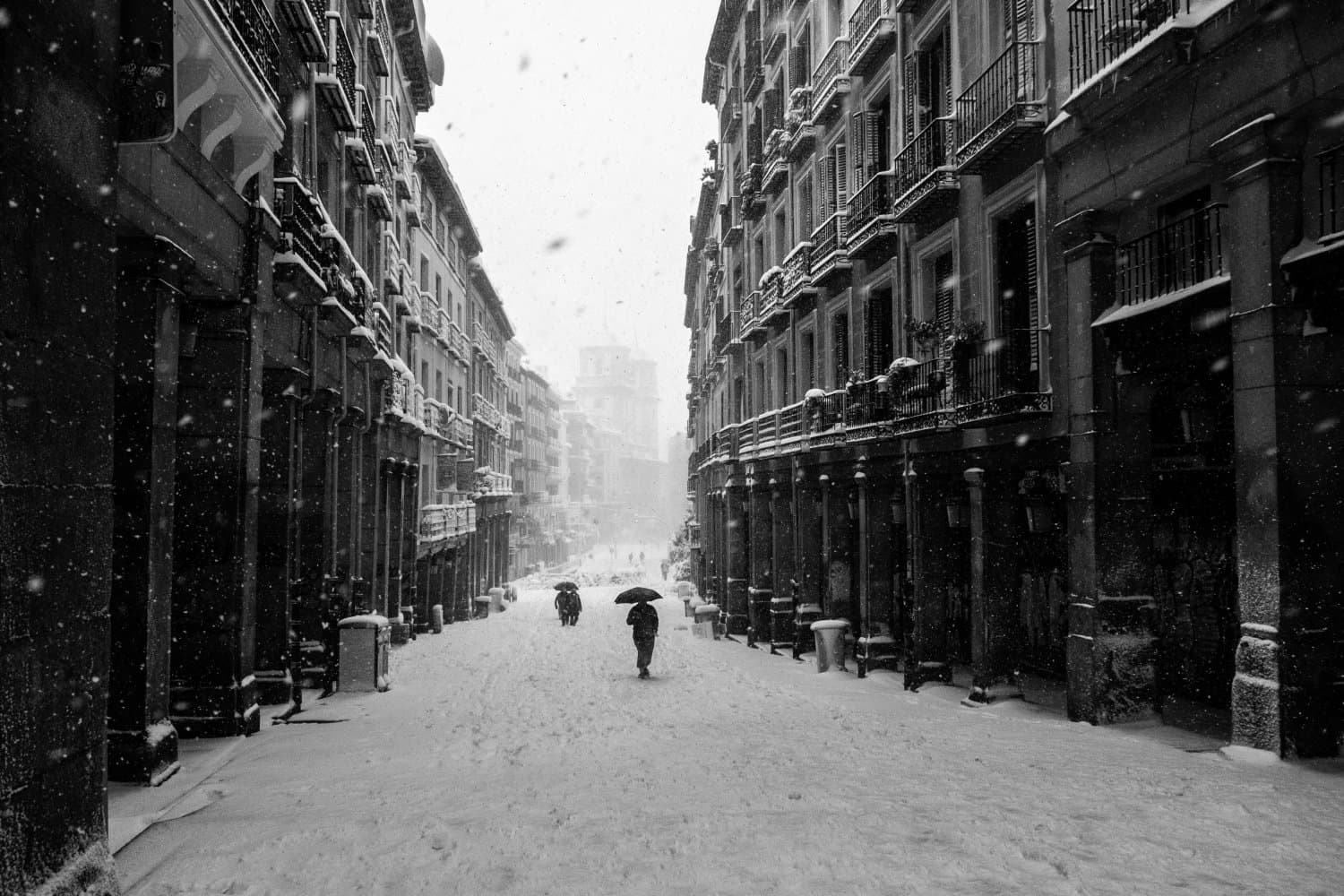 Black and White Photo Awards 2025 - Street Second Category Winner - Once in a lifetime , by Susana Sánchez González